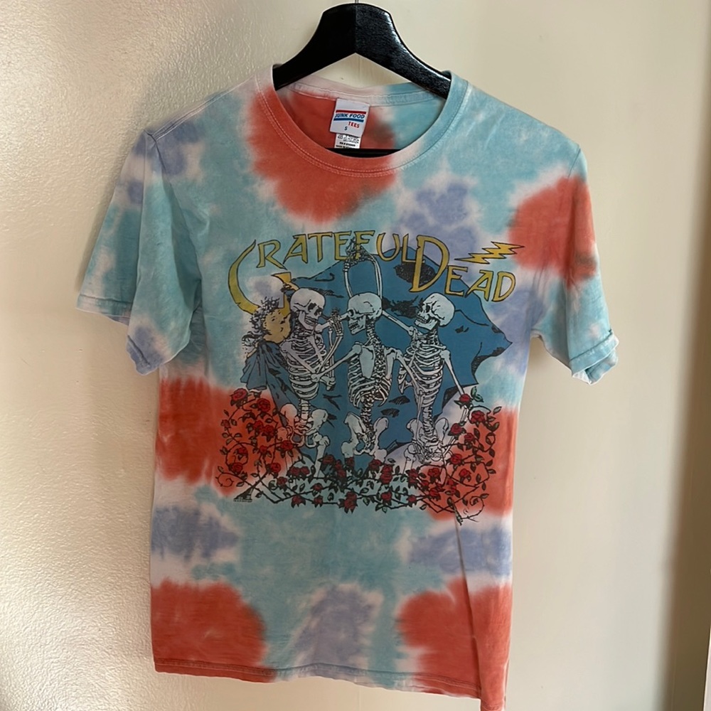 Grateful Dead tye-dye tee